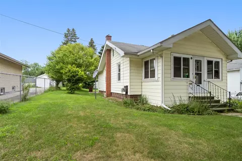 910 Bush, Jackson, MI 49202 photo 2