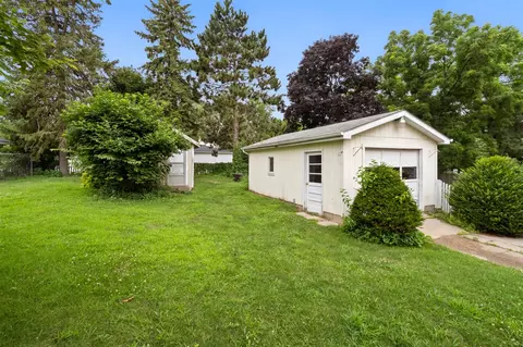 910 Bush, Jackson, MI 49202 photo 37
