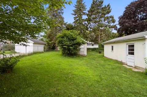 910 Bush, Jackson, MI 49202 photo 36