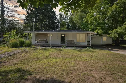 607 W Dodge, Greenville, MI 48838