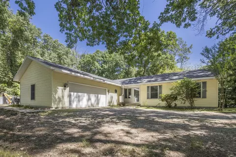 6951 19 Mile, Cedar Springs, MI 49319