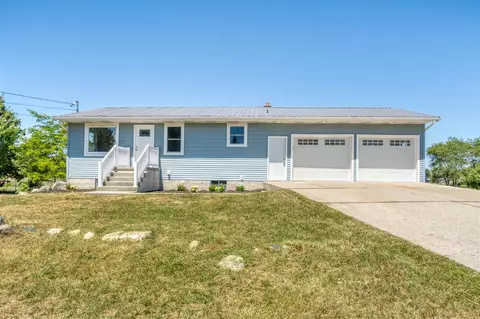 20106 W Lake Montcalm, Howard City, MI 49329