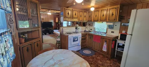 Kitchen - 4735 S Astor, Baldwin, MI 49304 photo 2 of 2