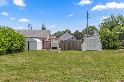 Exterior - 36857 Perry St, Romulus, MI 48174 photo 6 of 11