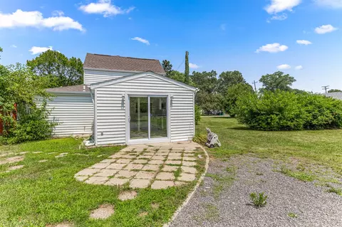 Exterior - 36857 Perry St, Romulus, MI 48174 photo 5 of 11