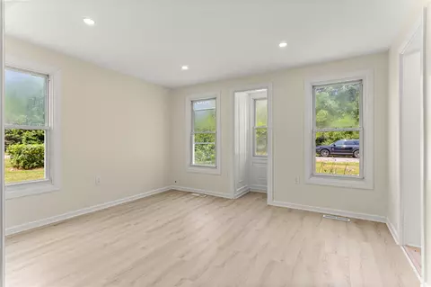 Living - 36857 Perry St, Romulus, MI 48174 photo 4 of 6