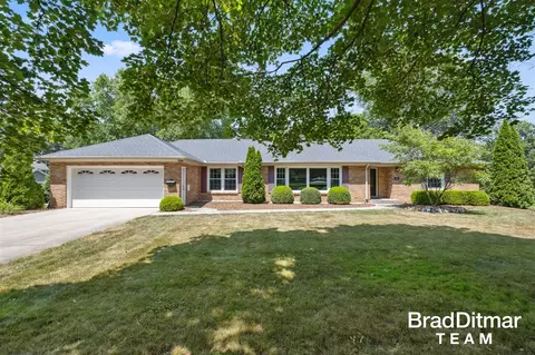 2353 Wilshire, Grand Rapids, MI 49506