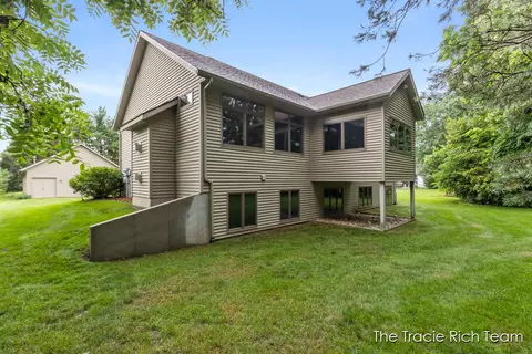 Exterior - 360 River Pl, Lowell, MI 49331 photo 7 of 7