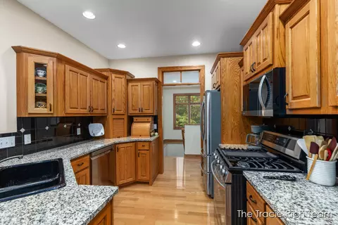 Kitchen - 360 River Pl, Lowell, MI 49331 photo 4 of 5