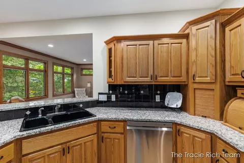 Kitchen - 360 River Pl, Lowell, MI 49331 photo 3 of 5