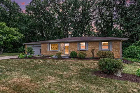 4288 Arrowwood Curv, Benton Harbor, MI 49022