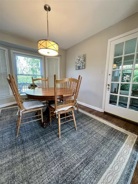 Dining - 392 Neff, Grosse Pointe, MI 48230 photo 3 of 4