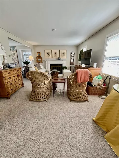 Living - 392 Neff, Grosse Pointe, MI 48230 photo 5 of 5