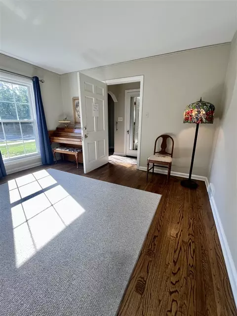 Entry Way - 392 Neff, Grosse Pointe, MI 48230 photo 2 of 3