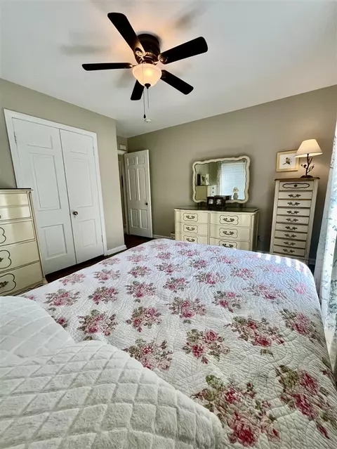 Bedroom - 392 Neff, Grosse Pointe, MI 48230 photo 1 of 5