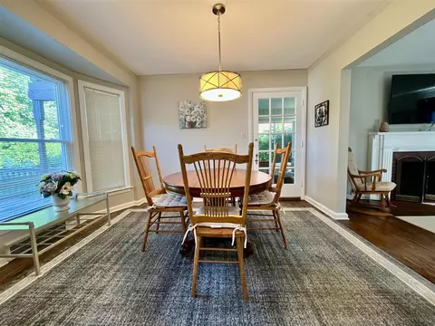 Dining - 392 Neff, Grosse Pointe, MI 48230 photo 2 of 4