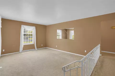 2144 Creglow, Jackson, MI 49203 photo 6