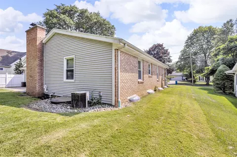 2144 Creglow, Jackson, MI 49203 photo 44