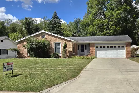2144 Creglow, Jackson, MI 49203