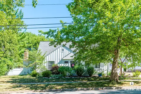 2115 Boston, Grand Rapids, MI 49506