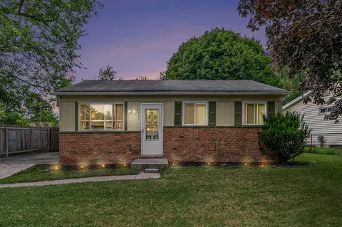 3400 Radford, Lansing, MI 48911