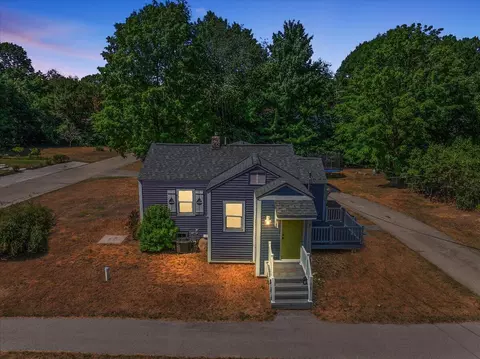 2087 W 32nd, Holland, MI 49423