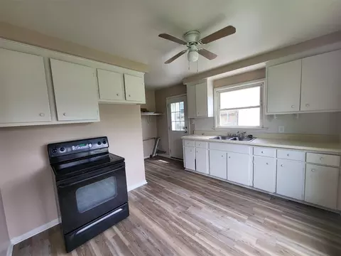 Kitchen - 5121 Hubbard, Wayne, MI 48184 photo 1 of 1
