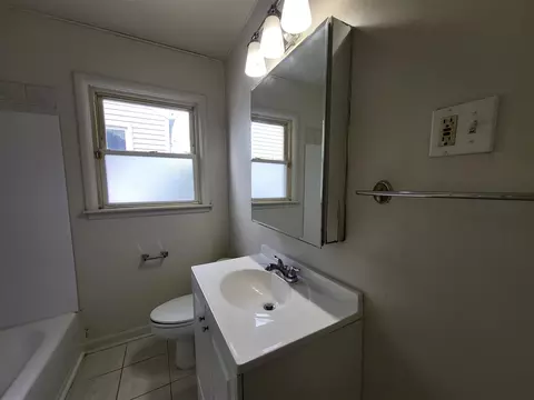 Bath - 5121 Hubbard, Wayne, MI 48184 photo 1 of 1