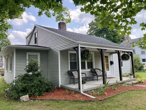 320 Church, Jonesville, MI 49250