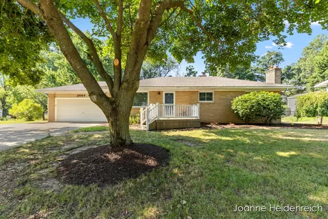 2664 Pinesboro, Grand Rapids, MI 49525