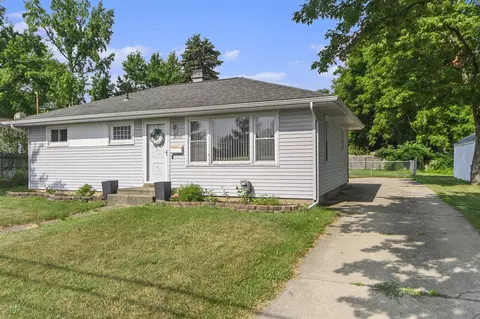 2720 Emerald, Kalamazoo, MI 49001