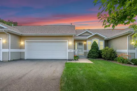 1697 Linden Trl, Kalamazoo, MI 49009
