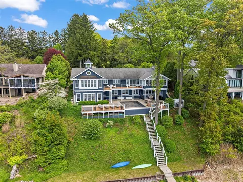 18769 N Fruitport, Spring Lake, MI 49456