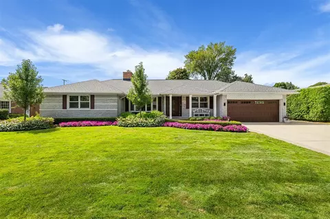 1191 S Renaud, Grosse Pointe Woods, MI 48236