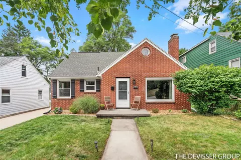 1641 Sylvan, Grand Rapids, MI 49506