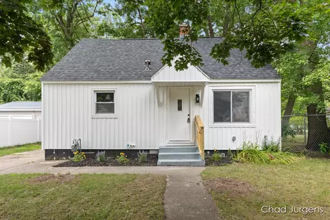 621 School, Muskegon, MI 49442