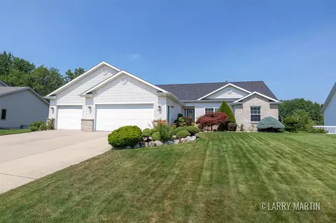 5661 Nancy, Wyoming, MI 49418