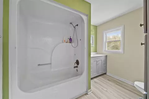 Bath - 1251 E Monroe, Tecumseh, MI 49286 photo 1 of 2