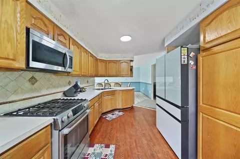 Kitchen - 1251 E Monroe, Tecumseh, MI 49286 photo 2 of 2