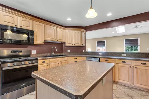 3700 Fairview, Jackson, MI 49203 photo 9