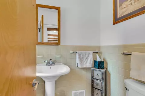 2327 Arbor Hls, Jackson, MI 49201 photo 16