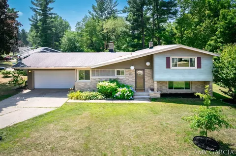 4581 Bonanza, Grand Rapids, MI 49525