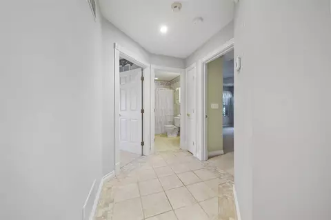 Entry Way - 2595 Lindsey, Jackson, MI 49201 photo 4 of 4