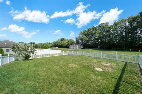 Exterior - 2595 Lindsey, Jackson, MI 49201 photo 12 of 19