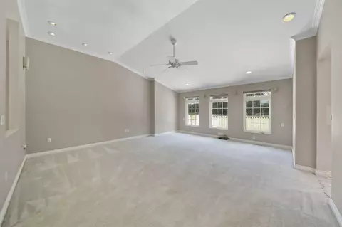 Living - 2595 Lindsey, Jackson, MI 49201 photo 1 of 2