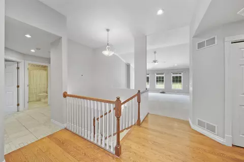 Entry Way - 2595 Lindsey, Jackson, MI 49201 photo 3 of 4