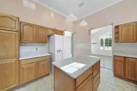 Kitchen - 2595 Lindsey, Jackson, MI 49201 photo 3 of 4