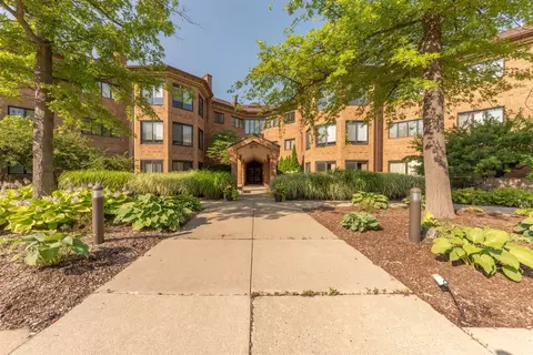2115 Nature Cv #103, Ann Arbor, MI 48104