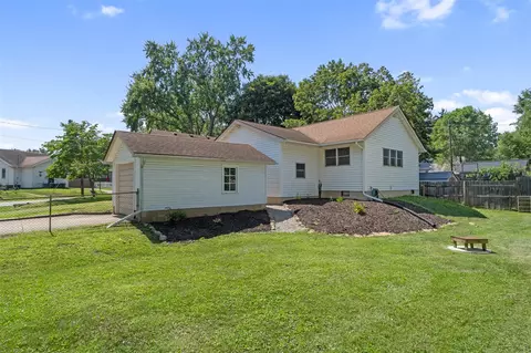 Exterior - 2637 Bow, Jackson, MI 49203 photo 13 of 16