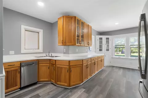 Kitchen - 2637 Bow, Jackson, MI 49203 photo 2 of 3
